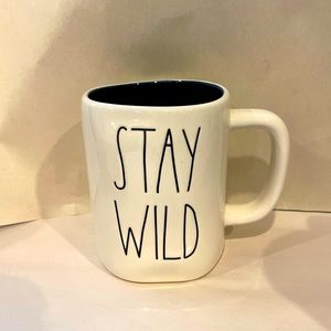 🏔️ Rae Dunn STAY WILD mug 💥 Brand New! Mountain image on reverse, camping mug